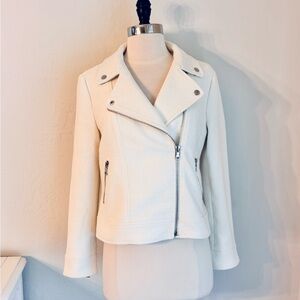 Ann Taylor Textured Moto Jacket Silver Zippers,
Off-white, Size 8 Petites